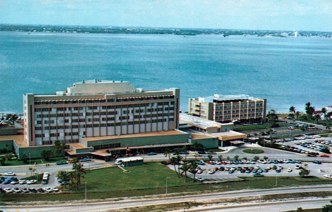 Aerial view of a hospital in Miami